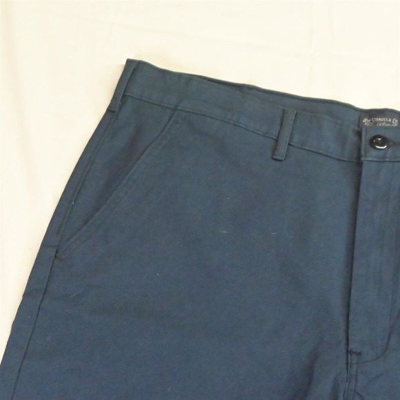 NEW Levi's 40 x 10" Navy Blue 21181 Straight‎ Chino Shorts - Picture 2 of 5